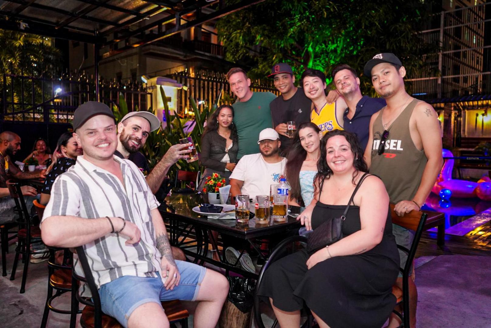 Bliss & Beats Hostel Phnom Penh Exterior foto