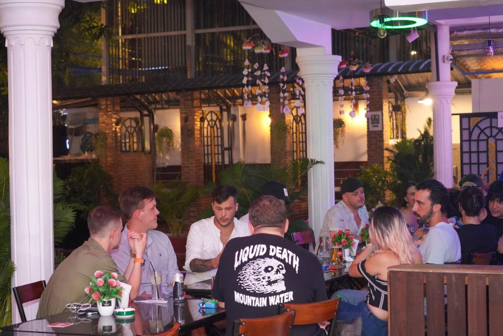 Bliss & Beats Hostel Phnom Penh Exterior foto